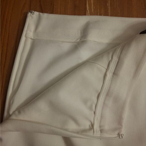 White House Black Market White Stitched Crosshatch Skirt Size 10 - Picture 3 of 7